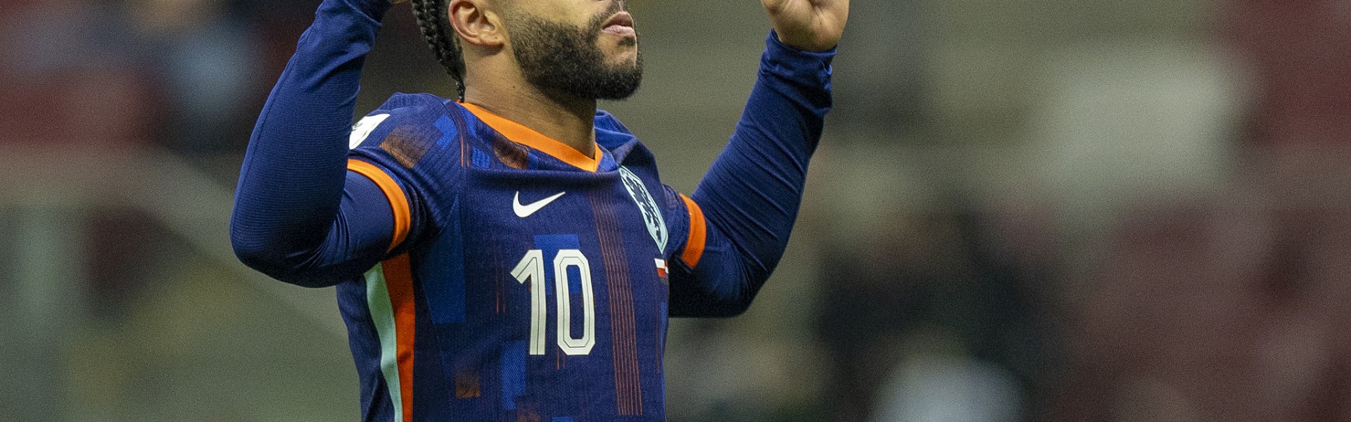 世预赛：德佩补时破门救主 荷兰1-1波兰末轮打平即出线